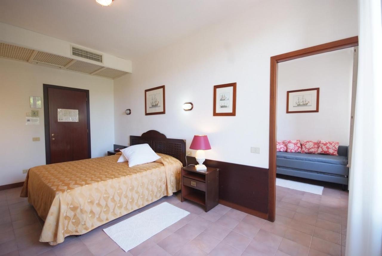 Hotel Antares Каполівері Номер фото