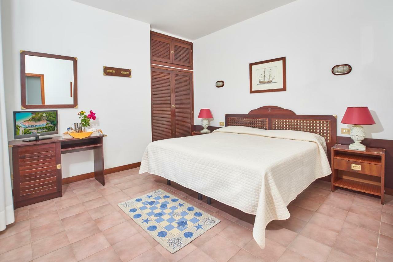Hotel Antares Каполівері Екстер'єр фото